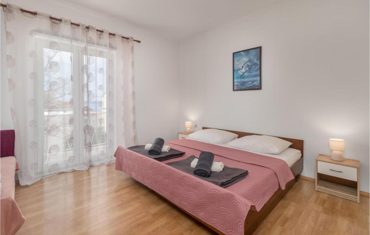 2 Bedroom Stunning Apartment In 诺维·维诺多尔斯基 外观 照片